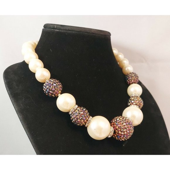 STUNNING VINTAGE ESTATE SIGNED VCLM CHUNKY FAUX PEARL & CRYSTALS 19" NECKLACE - Picture 4 of 8